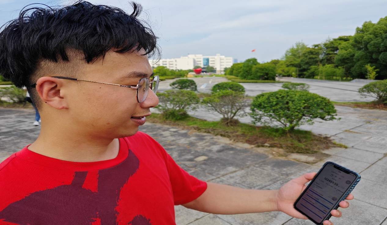 我校校园5G专网体验活动顺利开展