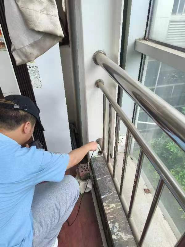 我办开展核心机房环境消杀整治工作